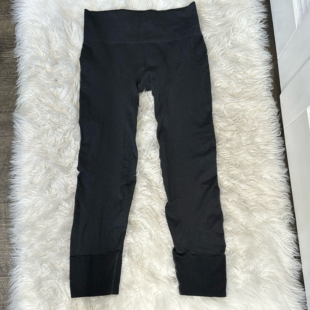 LULULEMON ATHLETICA WOMEN’S GRAY LEGGINGS